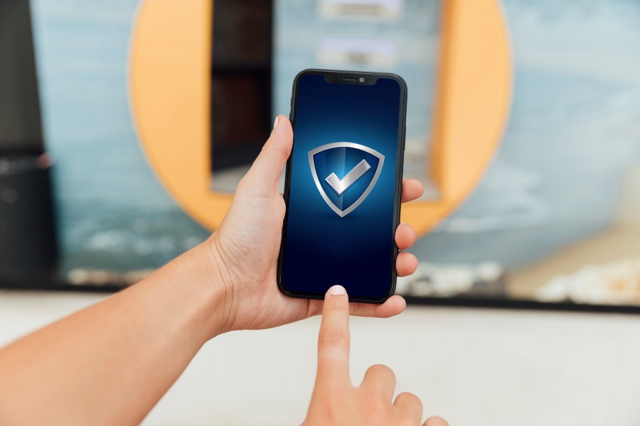How Unapproved Workplace Apps Create Security and Compliance Gaps